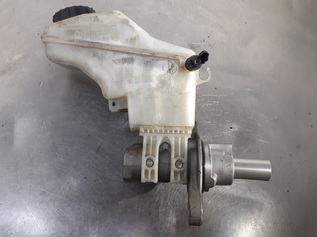 Cilindro maestro de frenos 0204051127 OPEL