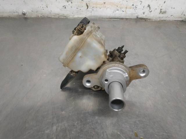 RENAULT 0204051558 Cilindro principal de freno  disponible Valladolid