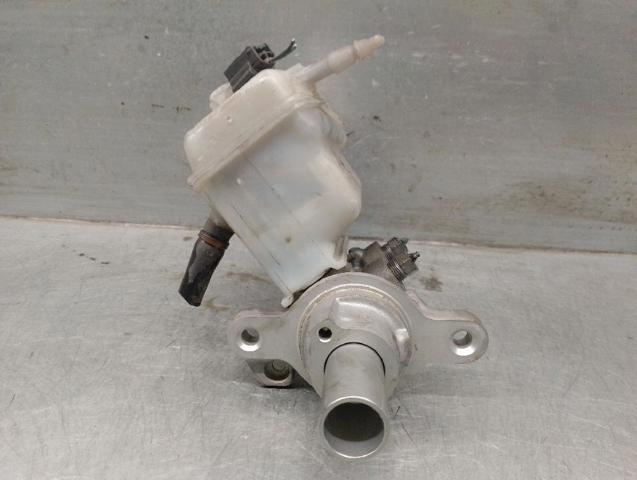0204Y21951 RENAULT Cilindro maestro de frenos comprar Bilbao