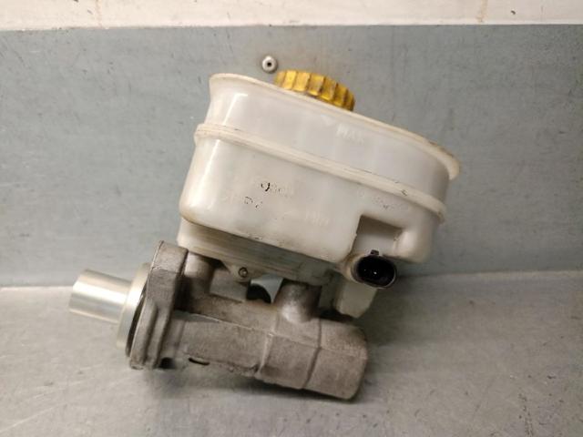 0204Y24459 IVECO Cilindro principal de freno  comprar en Oviedo