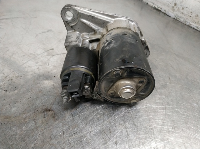021911023 VAG Motor de arranque  comprar en Oviedo
