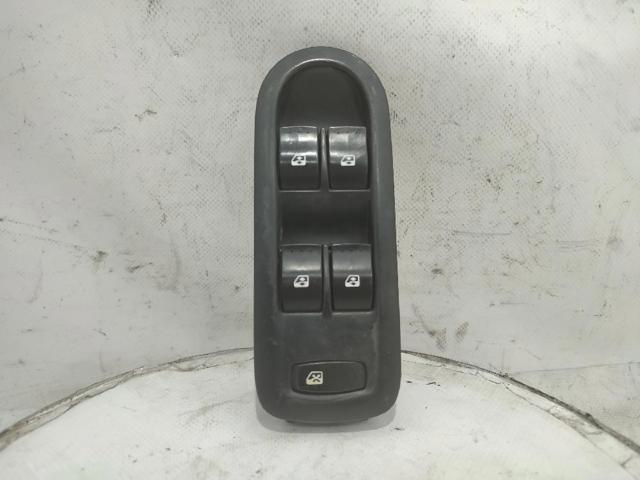 025330 Renault (RVI)