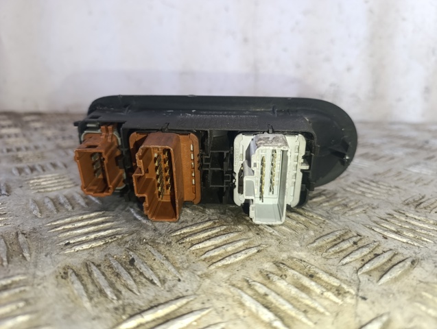025330 Renault (RVI)