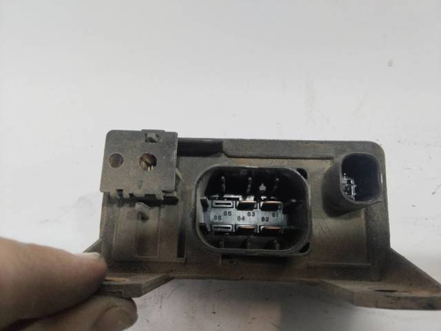 MERCEDES 0255452832 Relé de bujía de precalentamiento  disponible Valladolid