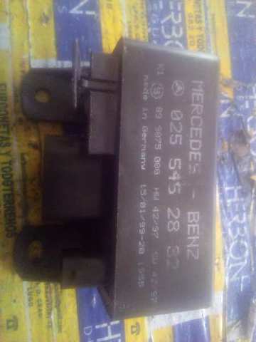 0255452832 MERCEDES Relé de bujía de precalentamiento  disponible Ourense