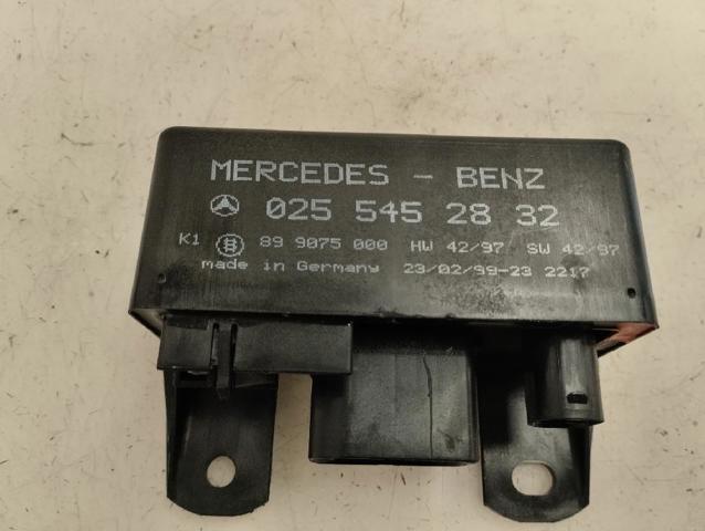 Relé de bujías incandescentes 0255452832 MERCEDES