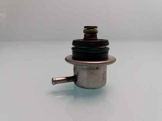 Regulador de presión de combustible, rampa de inyectores Volkswagen Passat 3A5, 351, 315