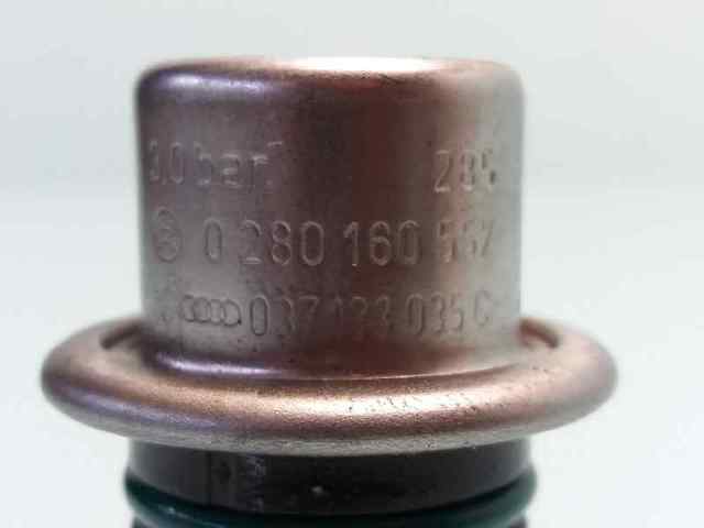 Regulador de presión de combustible, rampa de inyectores Volkswagen Passat 3A5, 351, 315