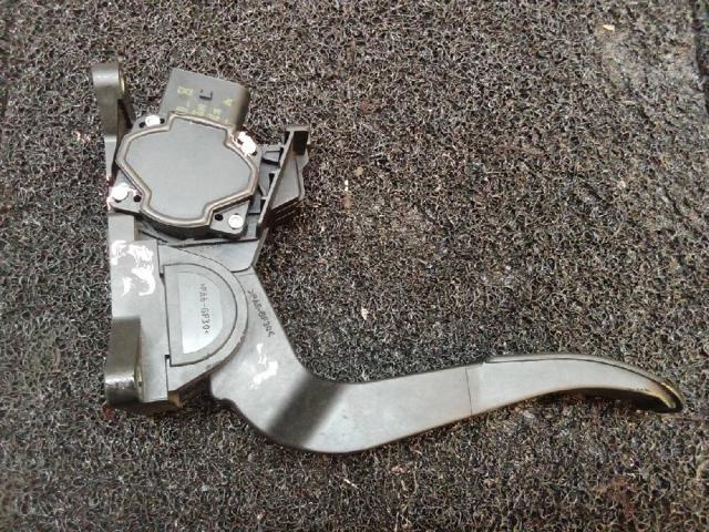0281002335 MERCEDES Pedal del acelerador  comprar en Jaén