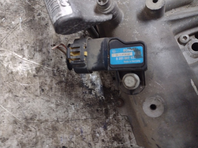 0281002437 Sensor de presión del colector de admisión  en stock Granada