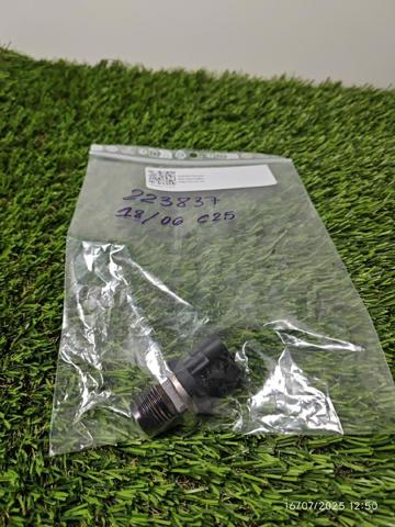 Sensor de la presión del combustible Opel Vectra  ()