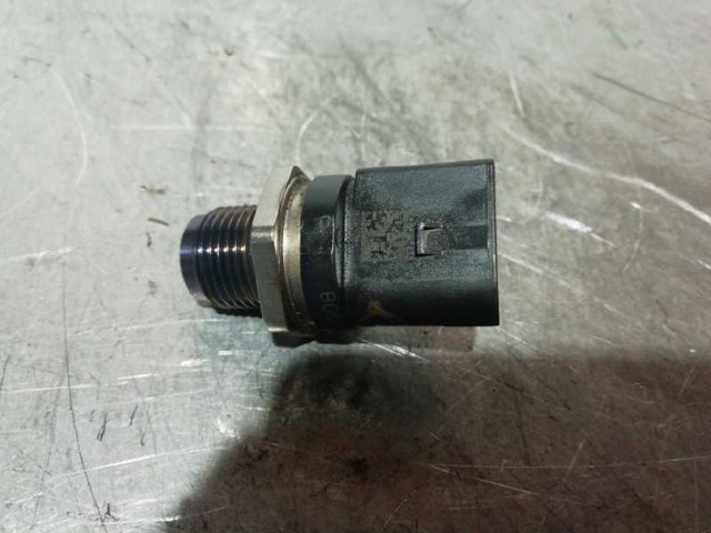 Sensor de la presión del combustible BMW 1  hatchback comprar en España