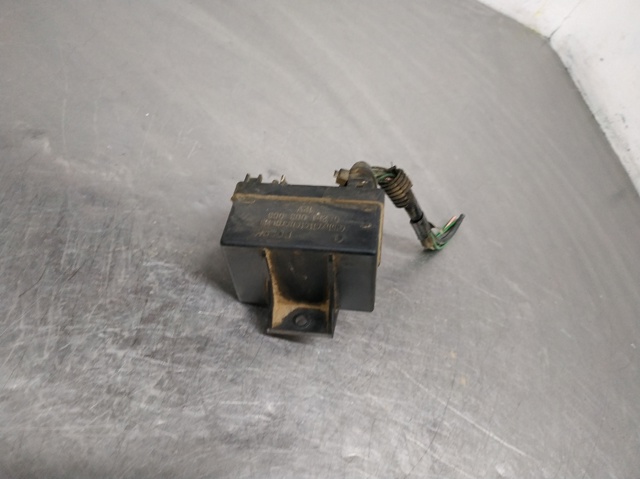 Relé de bujía de precalentamiento Citroen Saxo S0, S1