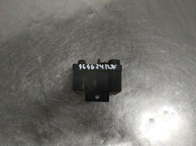 Relé de bujía de precalentamiento Citroen Saxo S0, S1