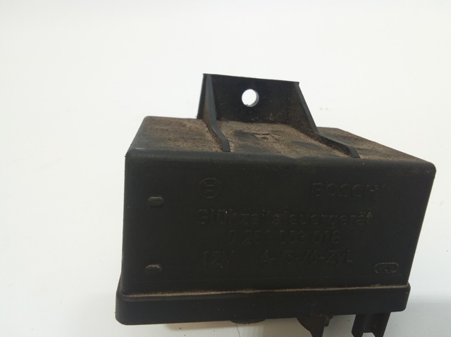 Relé de precalentamiento 0281003018 FIAT
