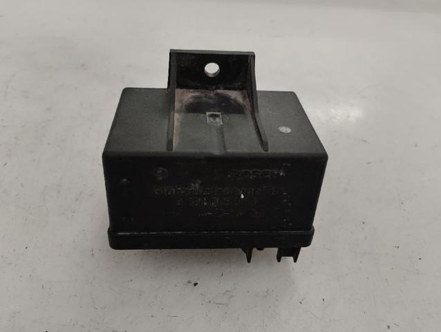 0281003018 Relé de bujía de precalentamiento  comprar en Pontevedra