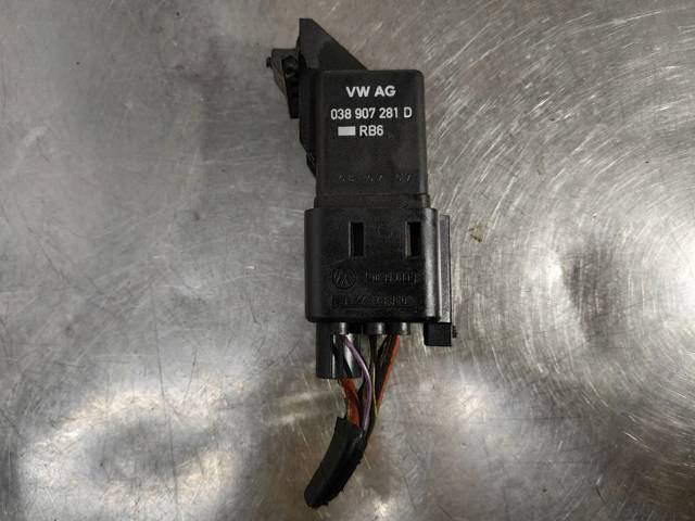 0281003038 VAG Relé de bujía de precalentamiento  disponible Ourense