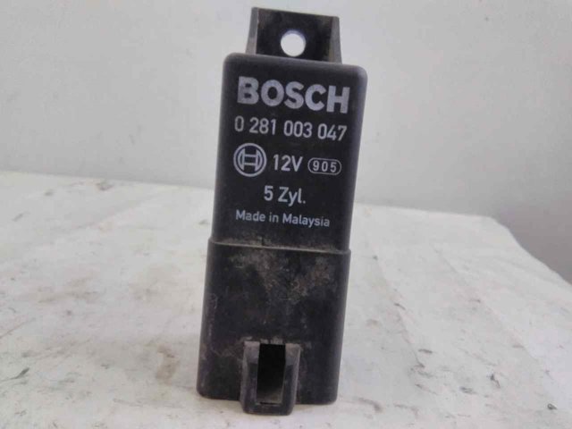 Relé, sistema de precalentamiento  0281003047 VOLVO