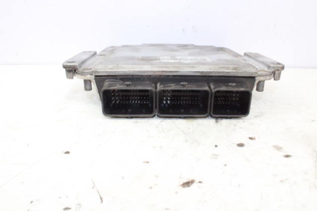 0281010556 RENAULT ECU  en stock Gandía
