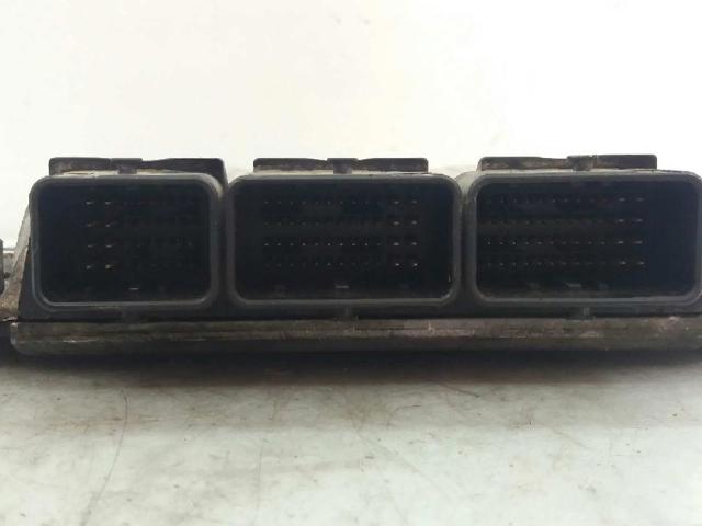 0281010556 RENAULT Unidad de control del motor (ECU)  comprar en Jaén