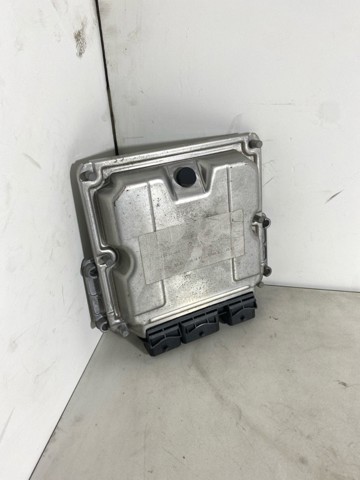 0281010779 Unidad de control del motor (ECU)  comprar en Zaragoza