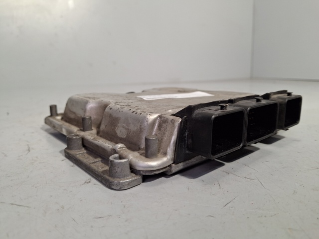 0281011525 ECU  en stock Sabadell