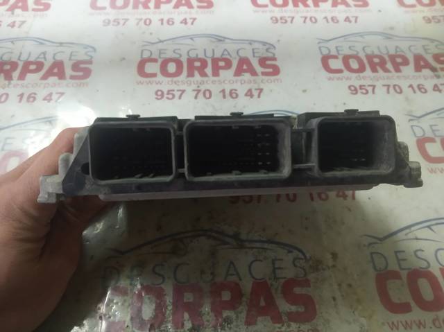 RENAULT 0281011724 Unidad de control del motor (ECU)  disponible Valladolid