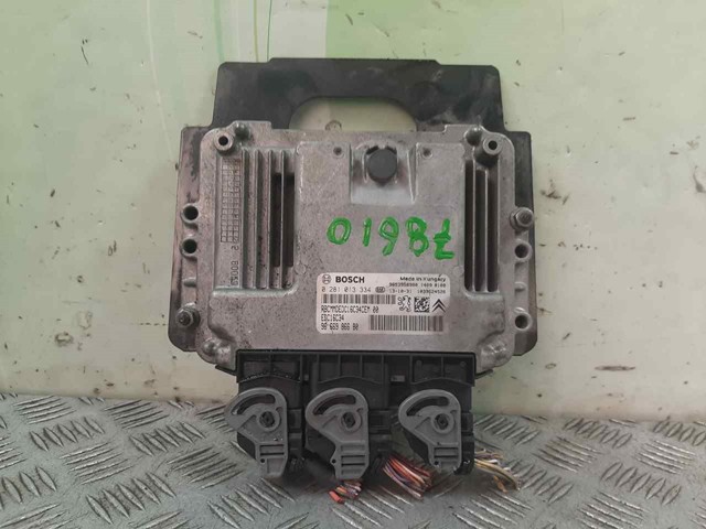 PEUGEOT 0281013334 Unidad de control del motor (ECU)  disponible España