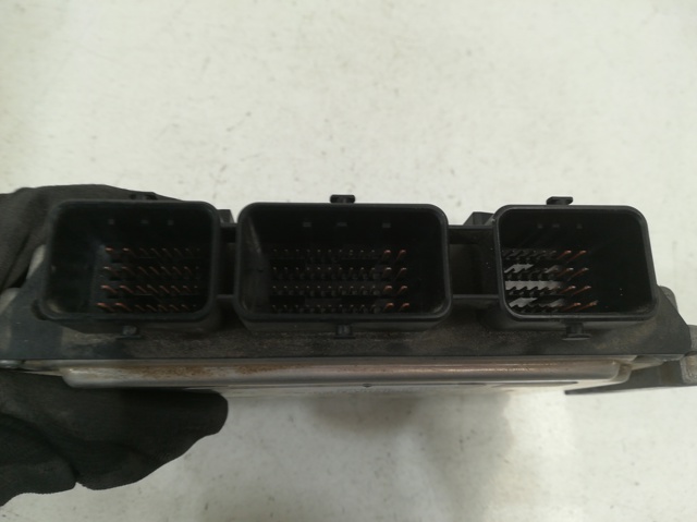 0281013868 PEUGEOT Unidad de control del motor (ECU)  comprar en Oviedo