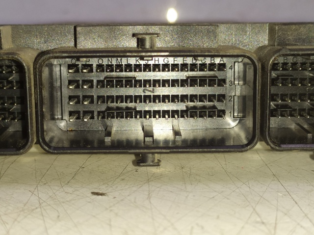 0281030899 RENAULT ECU comprar Alcalá