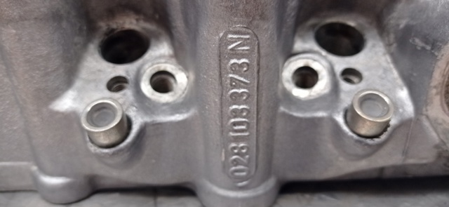028103373N VAG Tornillo culata  en stock Córdoba