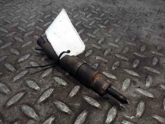 Inyector-bomba Audi A6  (4A5)
