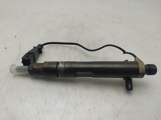 028130201J VAG Inyector de combustible  comprar en Lleida