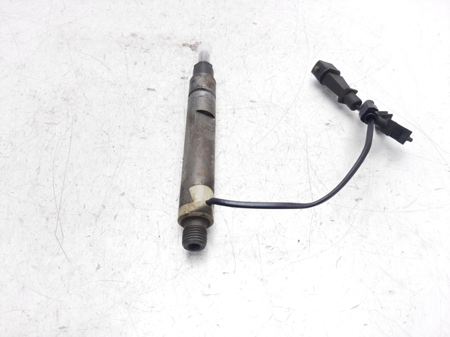 VAG 028130203E Inyector  en stock Salamanca