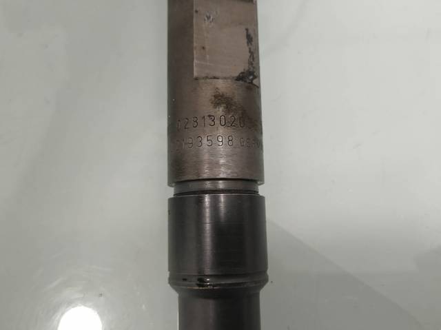 028130203E Inyector de combustible  disponible Málaga