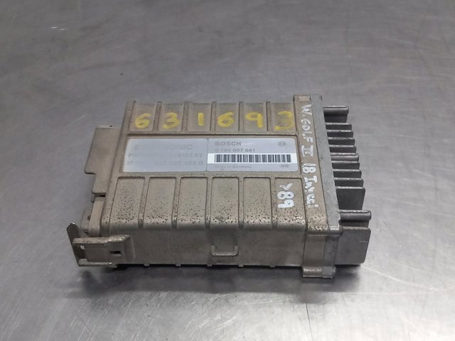 Módulo de control del motor Audi 100  sedán comprar en España