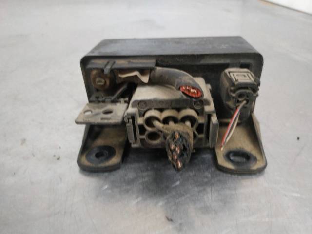 Relé de bujía de precalentamiento Mercedes CLK C209