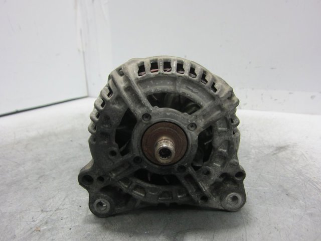 VAG 028903028E Alternador comprar Barcelona
