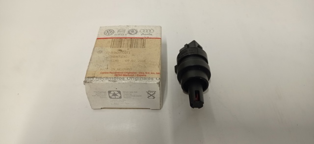 Sensor, temperatura del aire de admisión Volkswagen Transporter 70B, 70C, 7DB, 7DK, 70J, 70K, 7DC, 7DJ