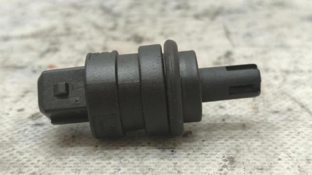 VAG 028906081 Sensor de temperatura del aire de admisión  en stock Salamanca