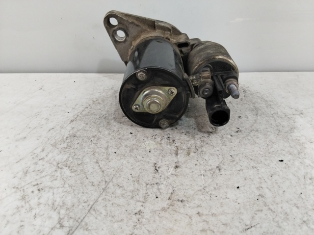 VAG 02Z911023E Motor de arranque  disponible Lugo