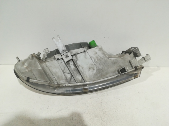FORD 0301098205 Faro izquierdo  comprar en Ponferrada