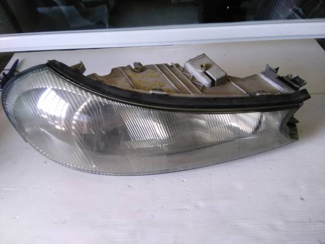 0301098206 FORD Faro derecho  disponible Ourense