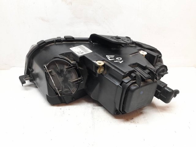 Faro derecho Audi A3 8P1