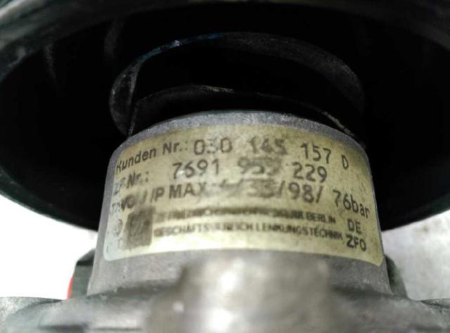 VAG 030145157D Bomba de dirección comprar Pamplona
