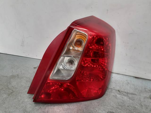 Piloto trasero derecho 0311001930 GM