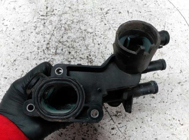VAG 032121111 Carcasa del termostato  disponible España