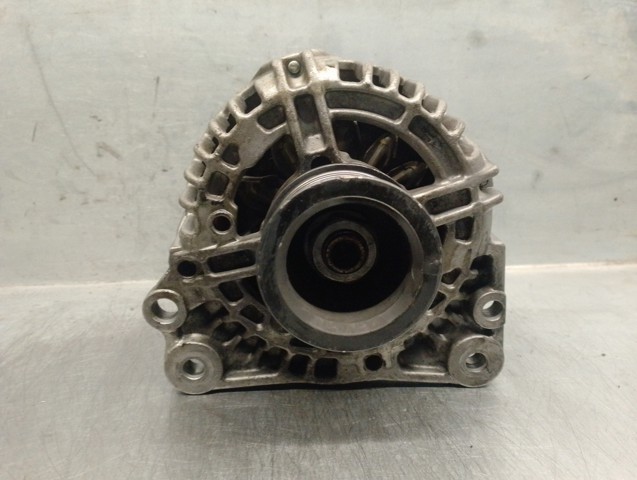 Alternador de coche 036903024 VAG