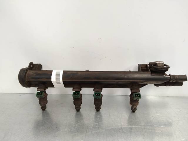 Regulador de presión de combustible, rampa de inyectores Volkswagen Passat 3A5, 351, 315