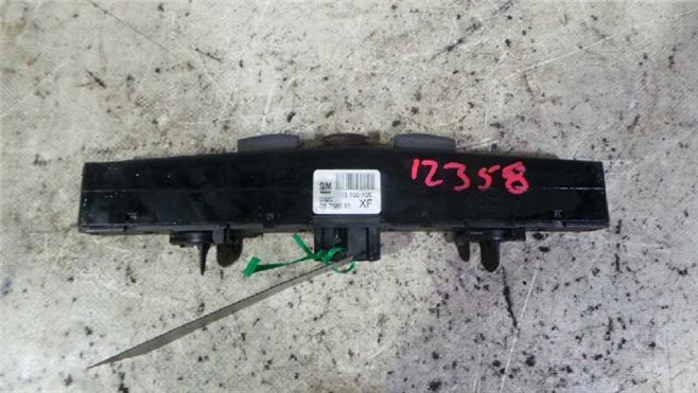 03758075 Botón de emergencia  disponible Burgos
